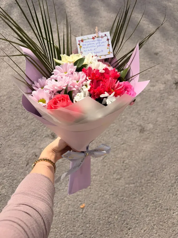 Soner Çiçekçilik Flower Studio'ndan bir buket